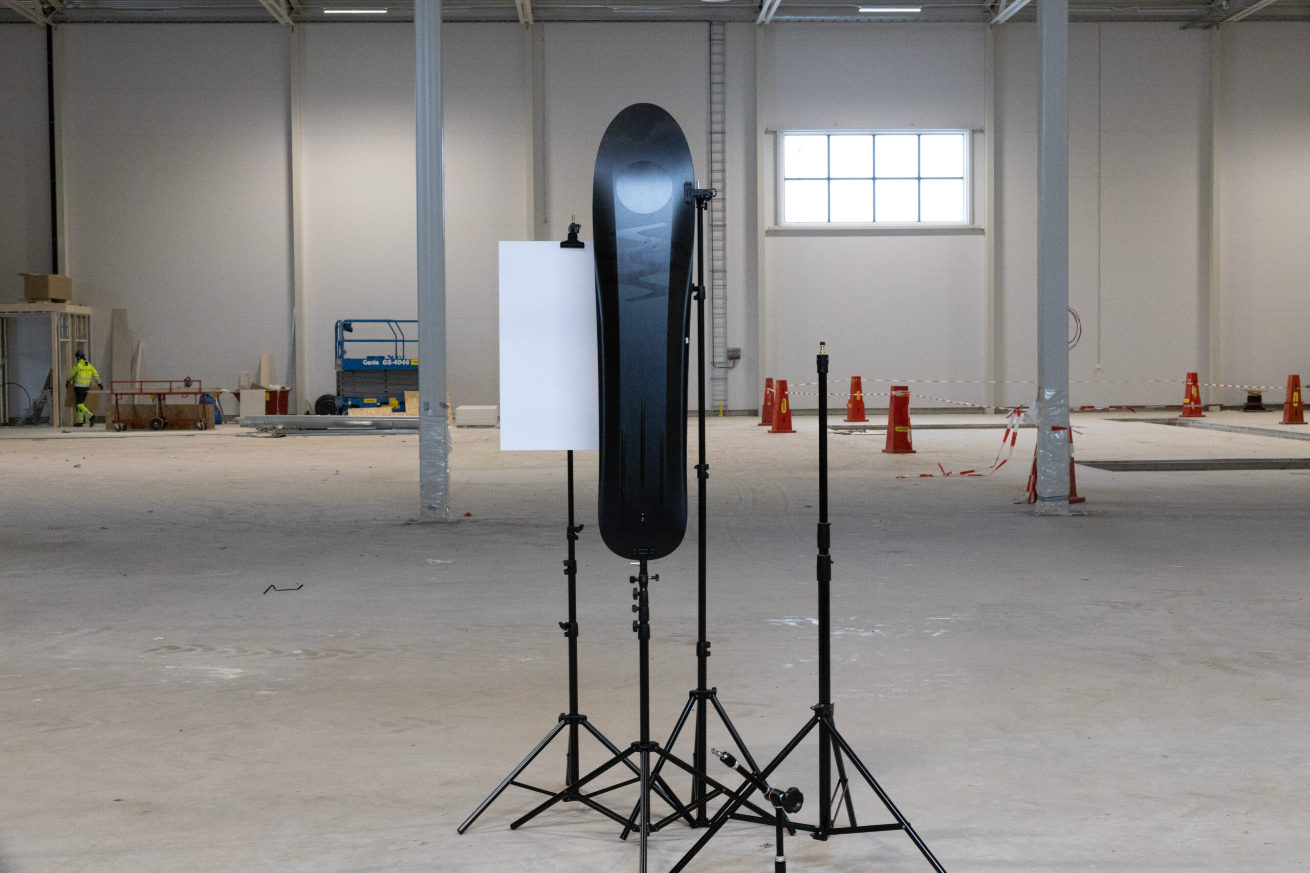 The first snowsurf board made of PaperShell is now to hit the market –  Papersurf